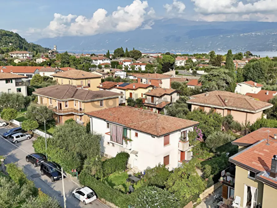 Immagine 2 di Appartamento in vendita  in Via Gaetano Donizetti a Toscolano-Maderno