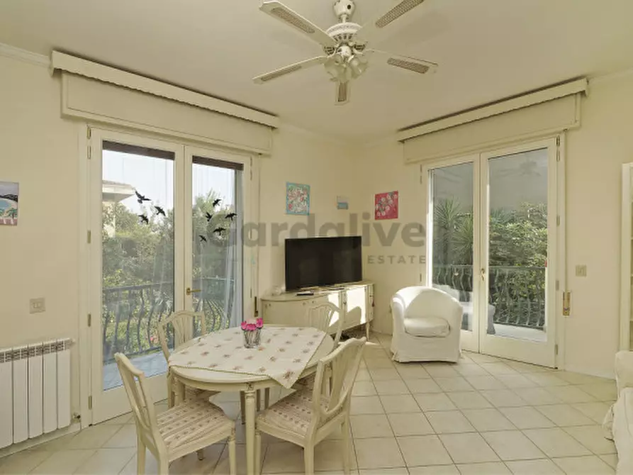 Immagine 3 di Appartamento in vendita  in Via Gaetano Donizetti a Toscolano-Maderno