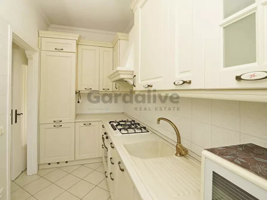 Immagine 6 di Appartamento in vendita  in Via Gaetano Donizetti a Toscolano-Maderno