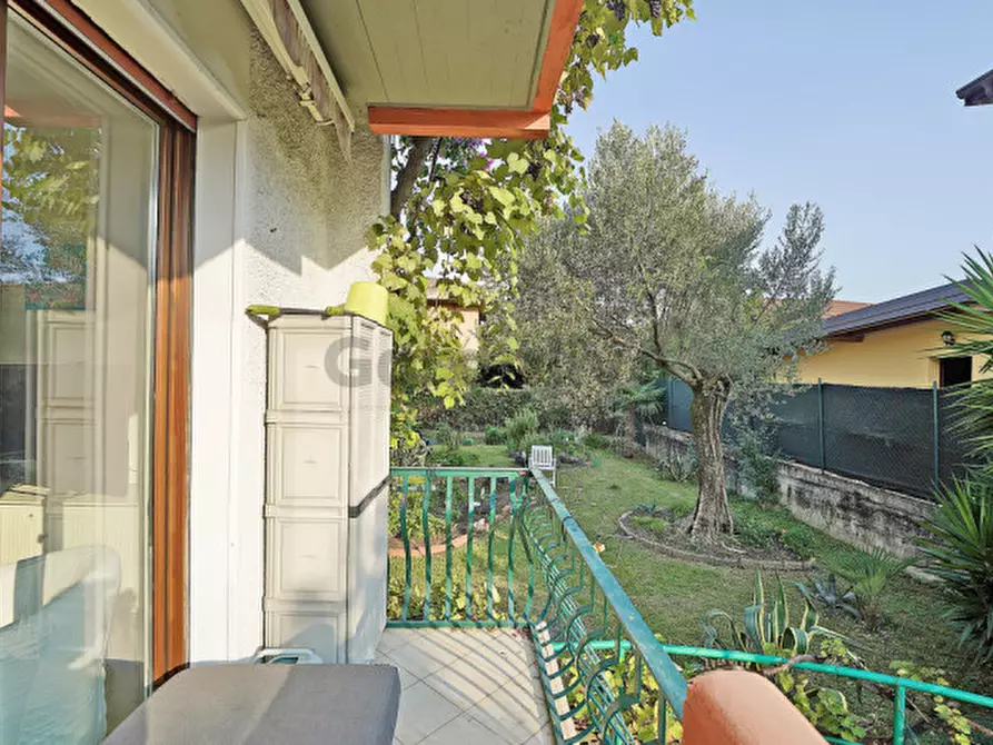 Immagine 14 di Appartamento in vendita  in Via Gaetano Donizetti a Toscolano-Maderno