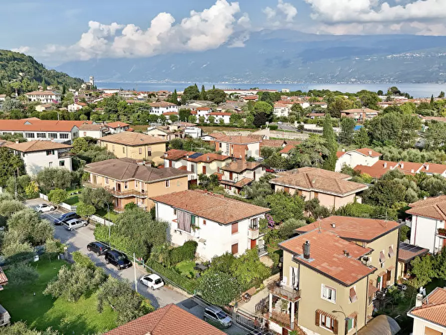 Immagine 17 di Appartamento in vendita  in Via Gaetano Donizetti a Toscolano-Maderno