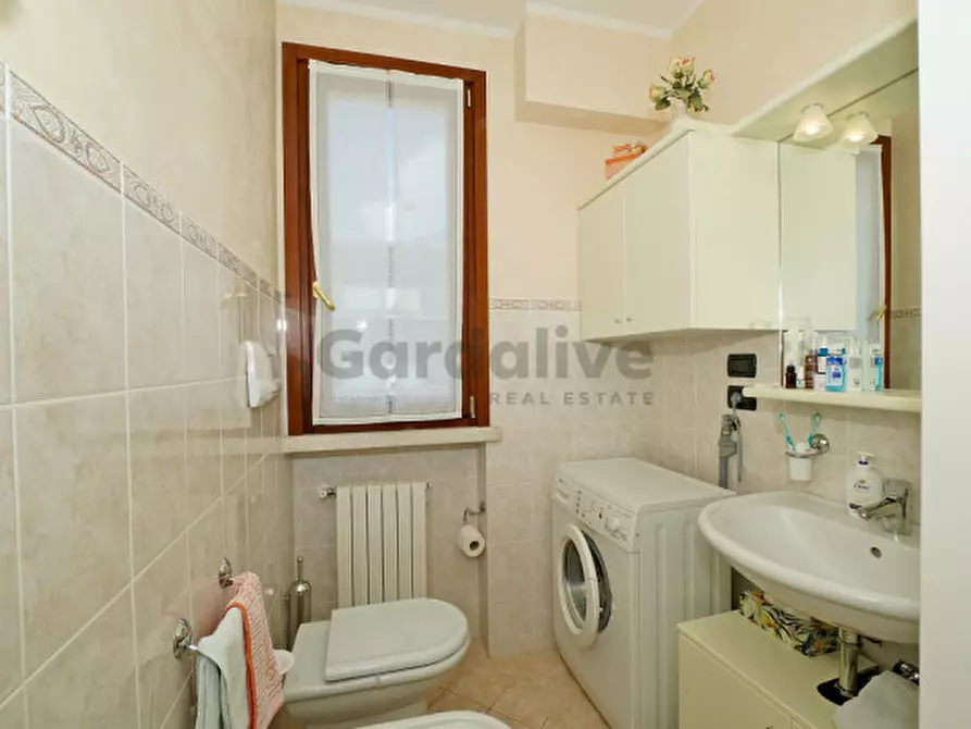 Immagine 5 di Appartamento in vendita  in Via Gabriele D'Annunzio a Toscolano-Maderno