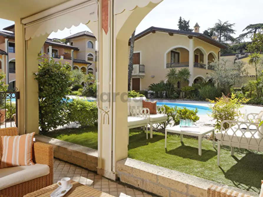 Immagine 1 di Appartamento in vendita  in Via Lungolago Giuseppe Zanardelli a Toscolano-Maderno