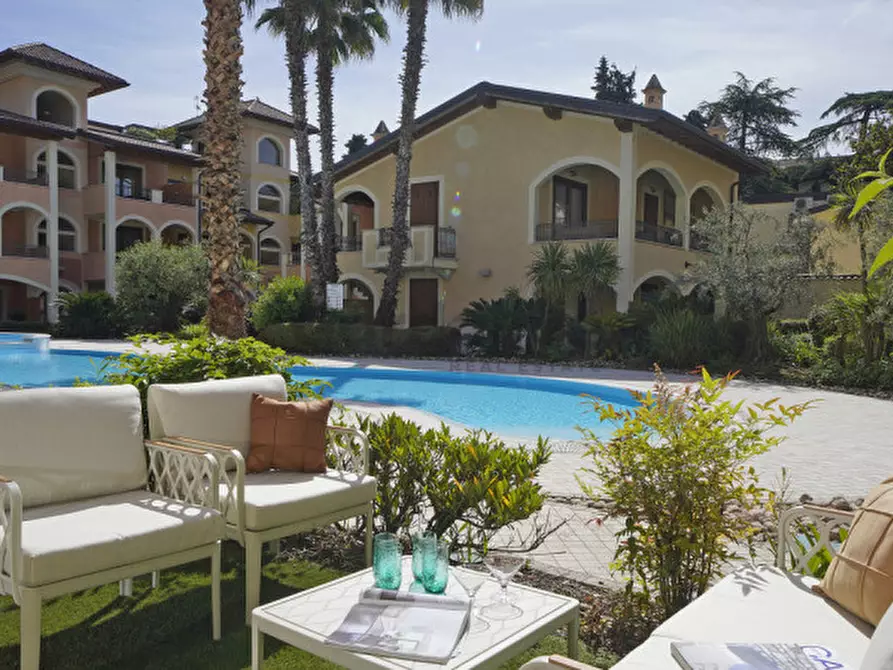 Immagine 2 di Appartamento in vendita  in Via Lungolago Giuseppe Zanardelli a Toscolano-Maderno