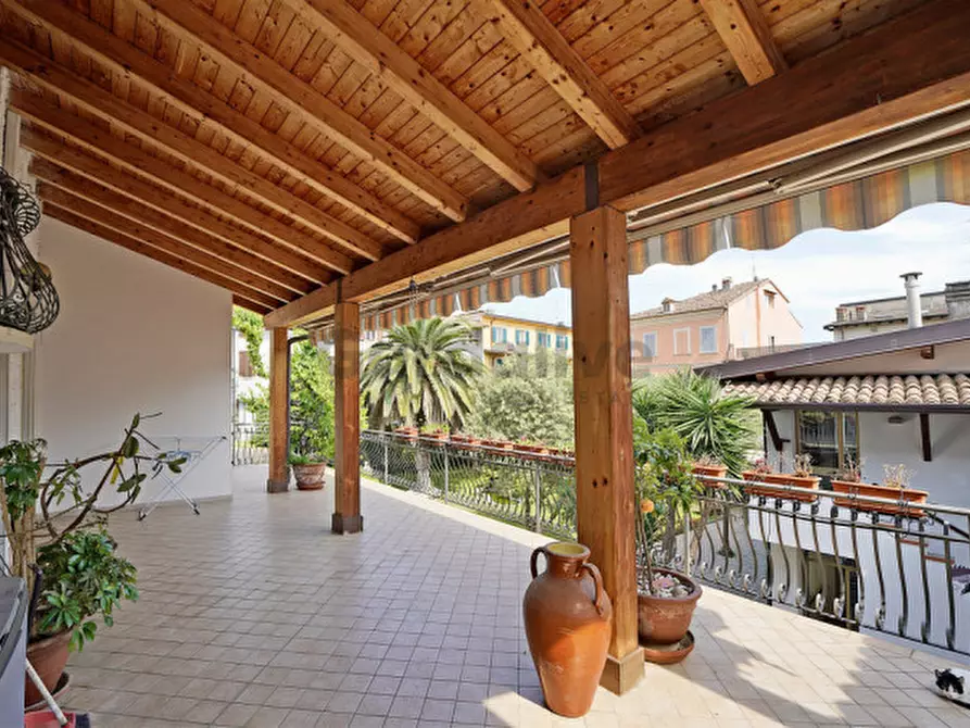 Immagine 3 di Palazzo in vendita  in Via Garibaldi a Toscolano-Maderno