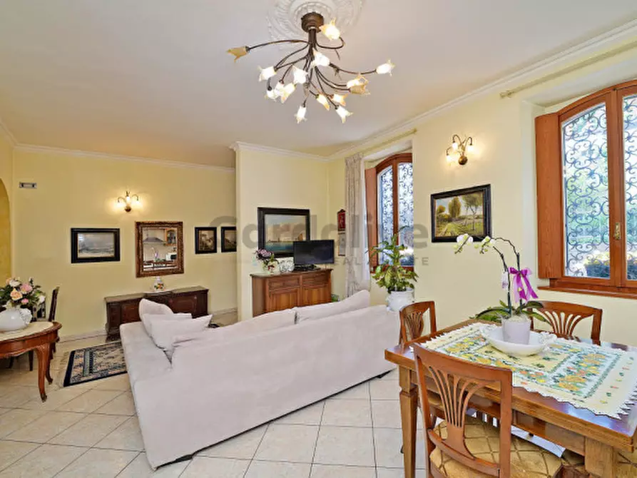 Immagine 6 di Palazzo in vendita  in Via Garibaldi a Toscolano-Maderno