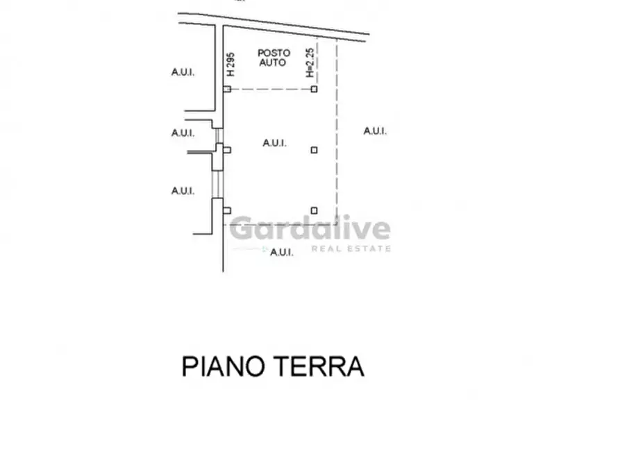 Immagine 38 di Palazzo in vendita  in Via Garibaldi a Toscolano-Maderno