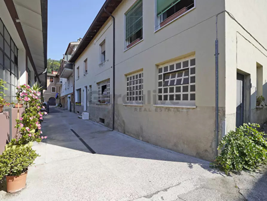 Immagine 26 di Appartamento in vendita  in Via Moretto 16 a Toscolano-Maderno