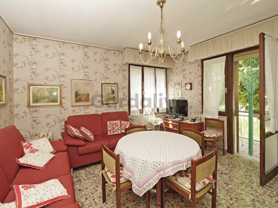 Immagine 3 di Villa in vendita  in Via Moretto 3 a Toscolano-Maderno