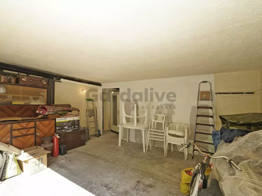 Immagine 39 di Villa in vendita  in Via Moretto 3 a Toscolano-Maderno