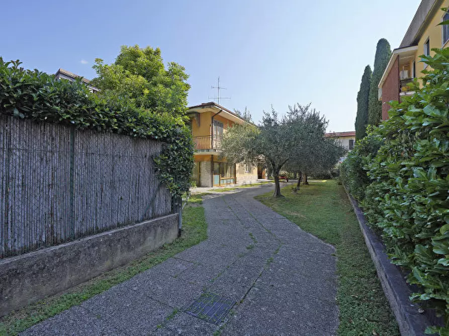 Immagine 42 di Villa in vendita  in Via Moretto 3 a Toscolano-Maderno