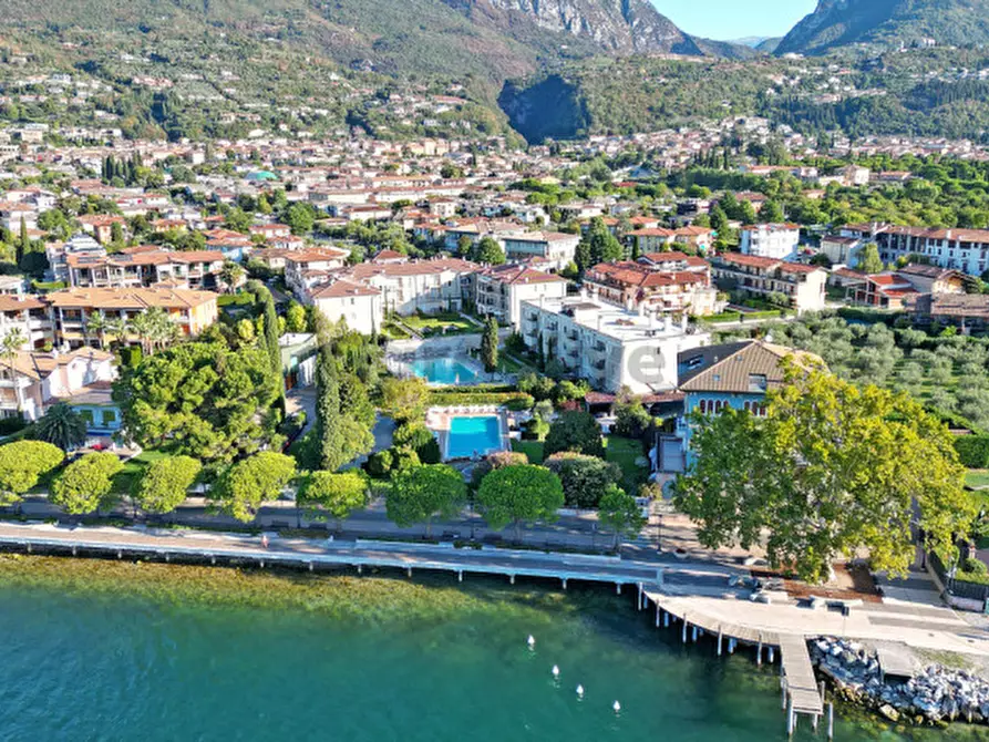 Immagine 14 di Casa bifamiliare in vendita  in Via Statale Maderno 28 a Toscolano-Maderno