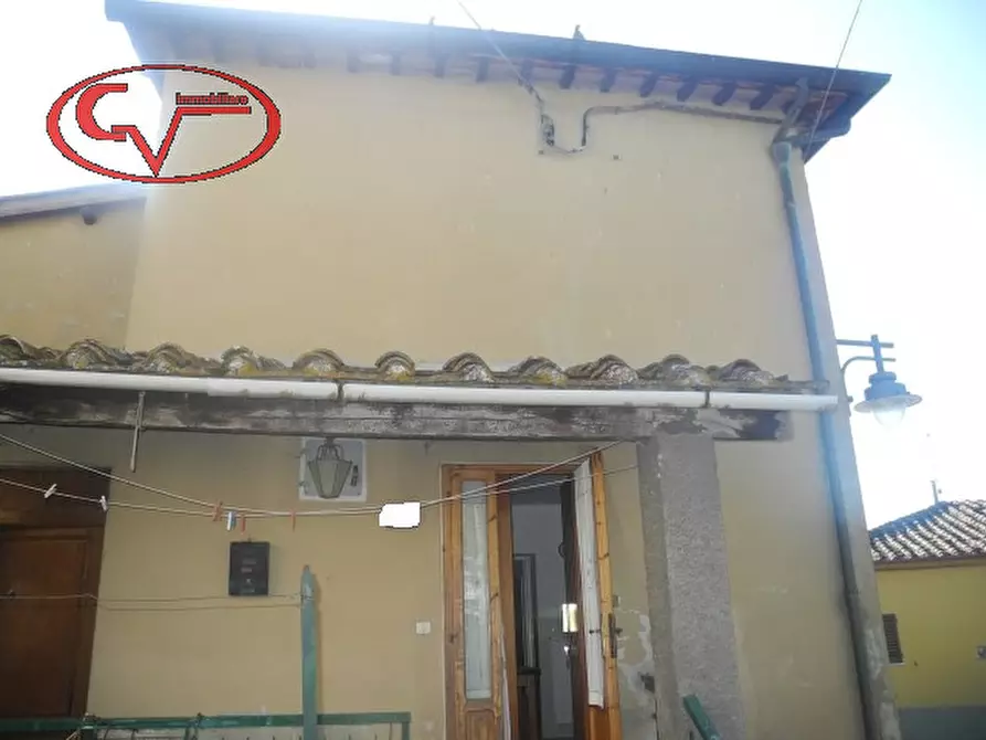Immagine 1 di Casa indipendente in vendita  in rendola a Montevarchi