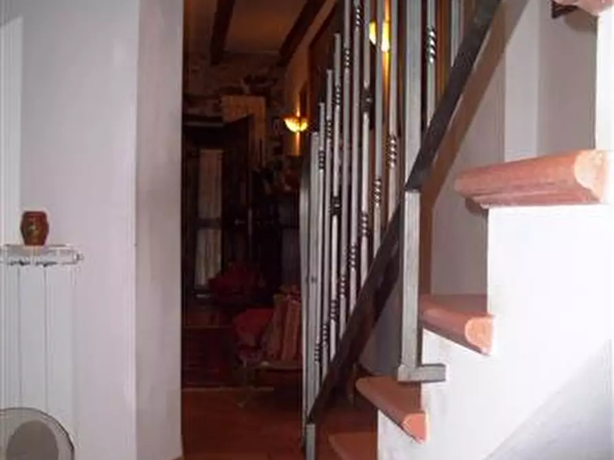 Immagine 2 di Appartamento in vendita  in grimoli a Cavriglia