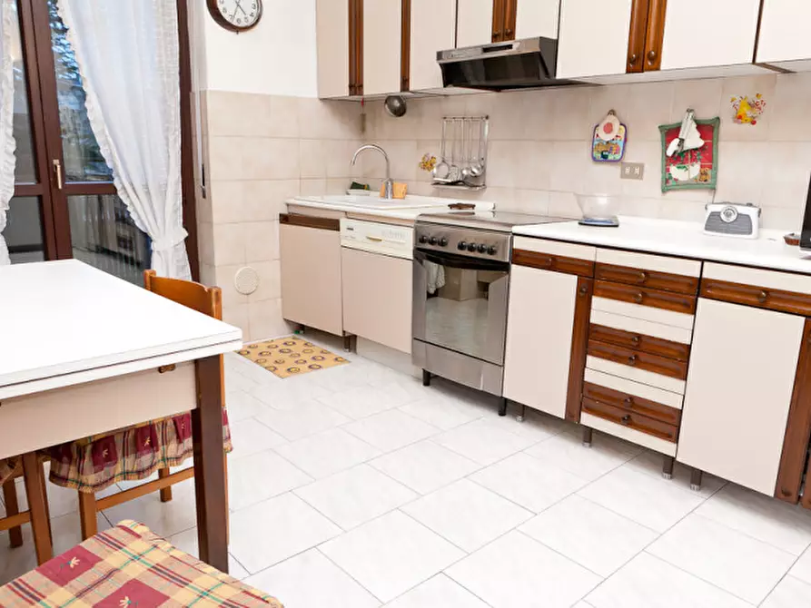 Immagine 6 di Appartamento in vendita  in NICCODEMI a Monza