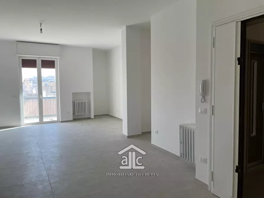 Immagine 2 di Appartamento in vendita  in via Matteo Renato Imbriani 56 a Lecce