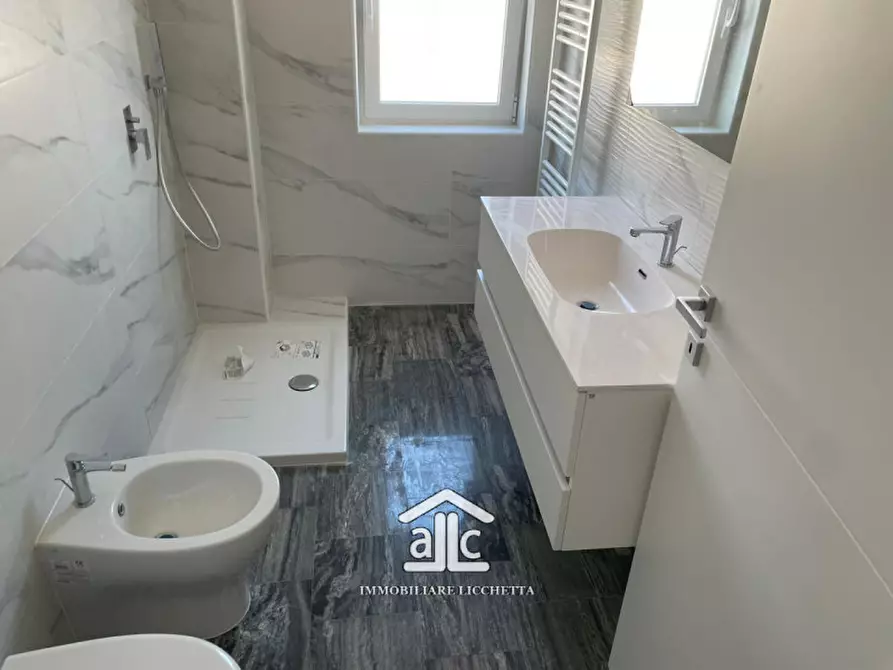 Immagine 32 di Appartamento in vendita  in via Matteo Renato Imbriani 56 a Lecce