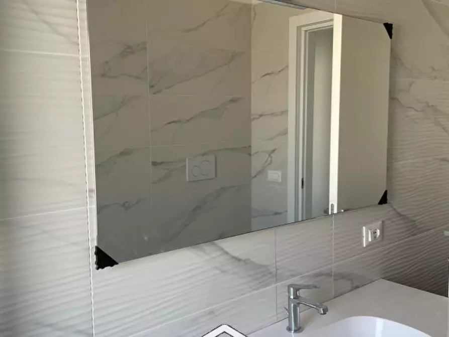 Immagine 37 di Appartamento in vendita  in via Matteo Renato Imbriani 56 a Lecce