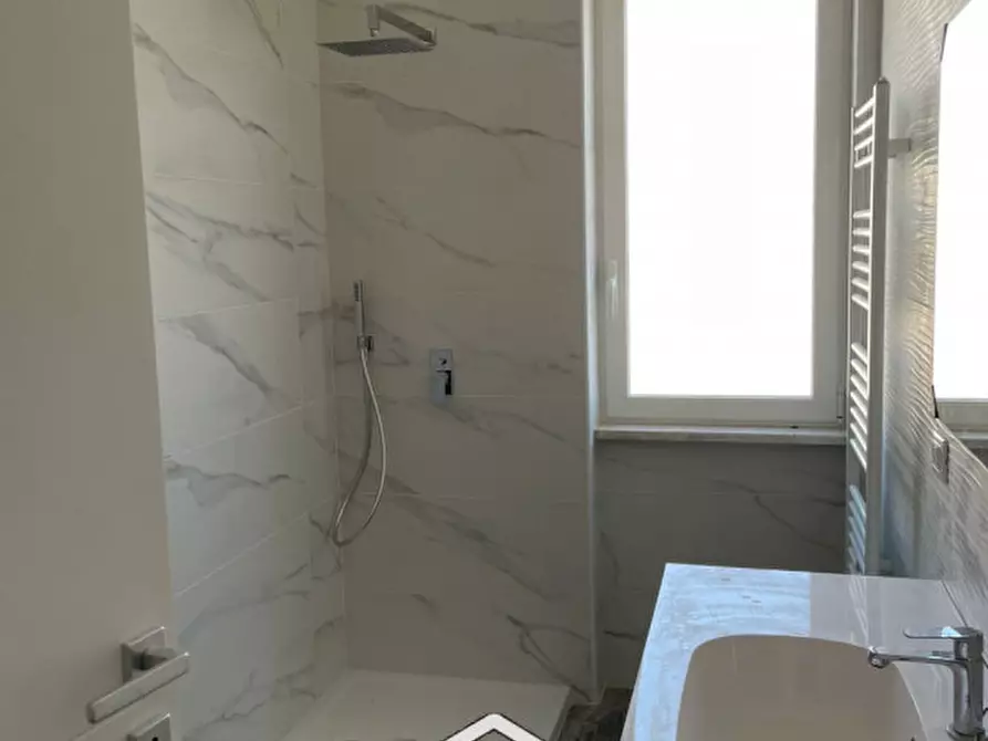 Immagine 45 di Appartamento in vendita  in via Matteo Renato Imbriani 56 a Lecce