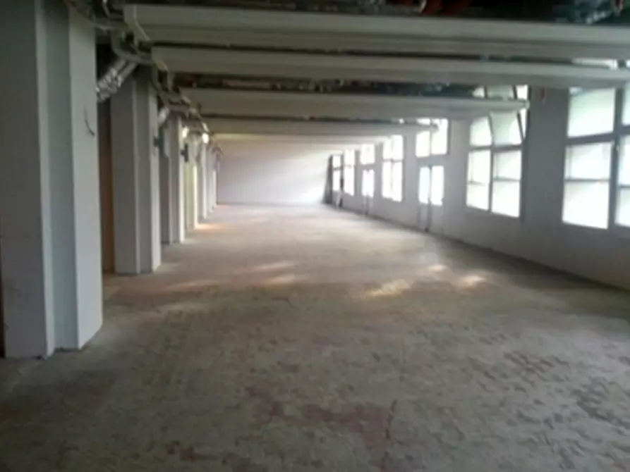 Immagine 12 di Laboratorio in affitto  in VIA CAMPANIA a Monza