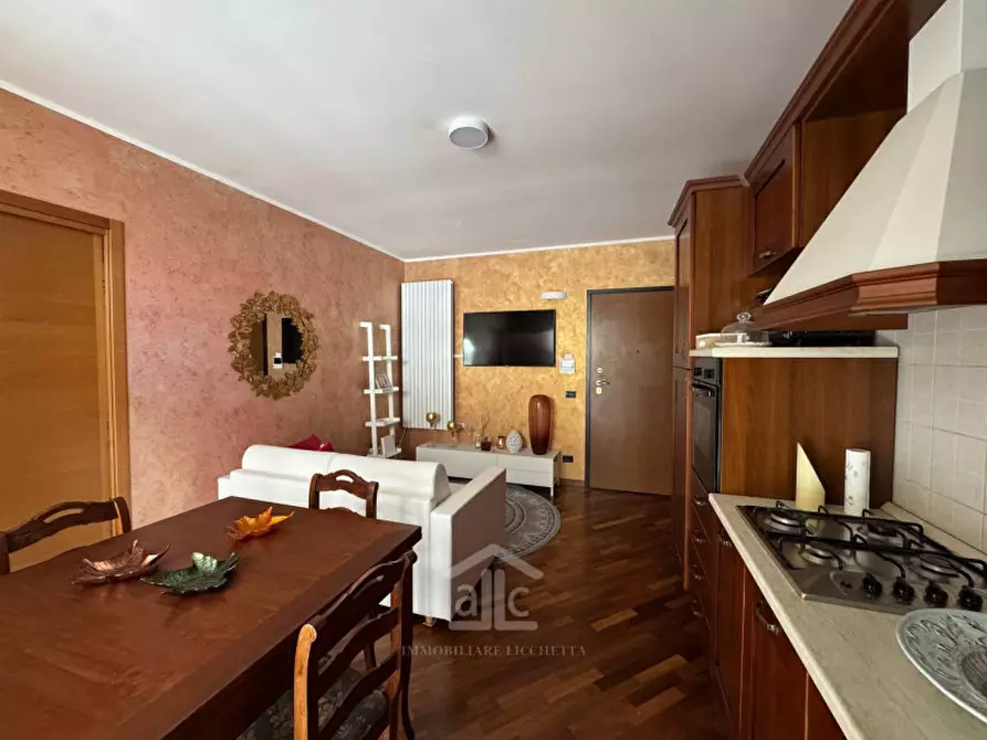 Immagine 2 di Appartamento in vendita  in Via Dante De Blasi 66 a Lecce