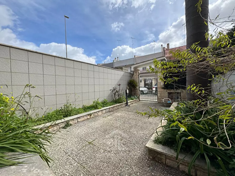 Immagine 3 di Villetta a schiera in vendita  in Via Salvo D'Acquisto 10 a Lecce
