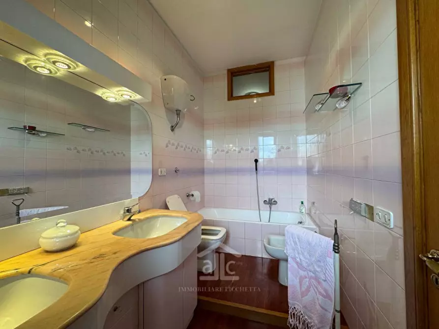 Immagine 31 di Villetta a schiera in vendita  in Via Salvo D'Acquisto 10 a Lecce