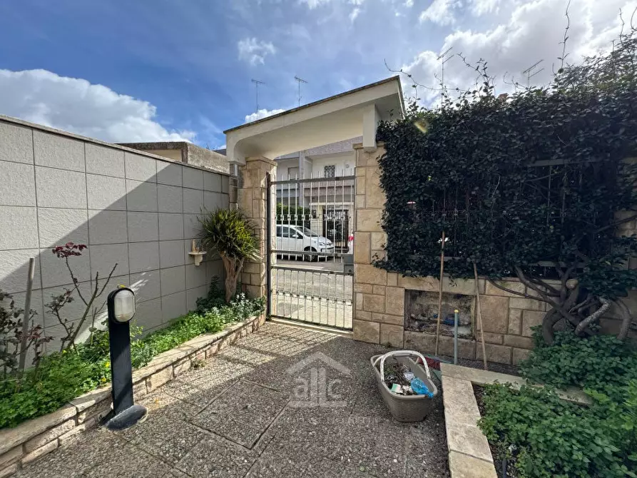Immagine 49 di Villetta a schiera in vendita  in Via Salvo D'Acquisto 10 a Lecce
