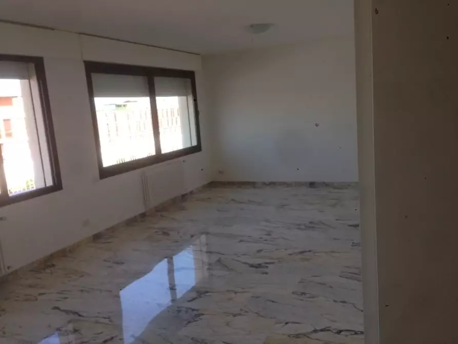 Immagine 1 di Attico in affitto  in via San Fermo a Padova