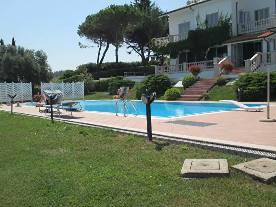 Immagine 11 di Casa indipendente in vendita  a Senigallia