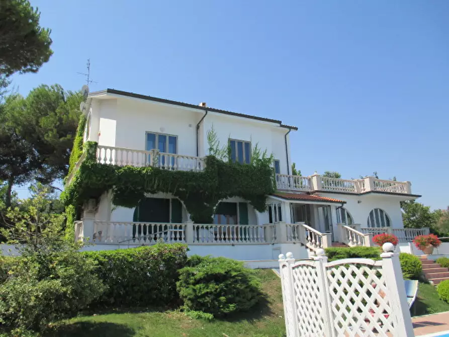 Immagine 17 di Casa indipendente in vendita  a Senigallia