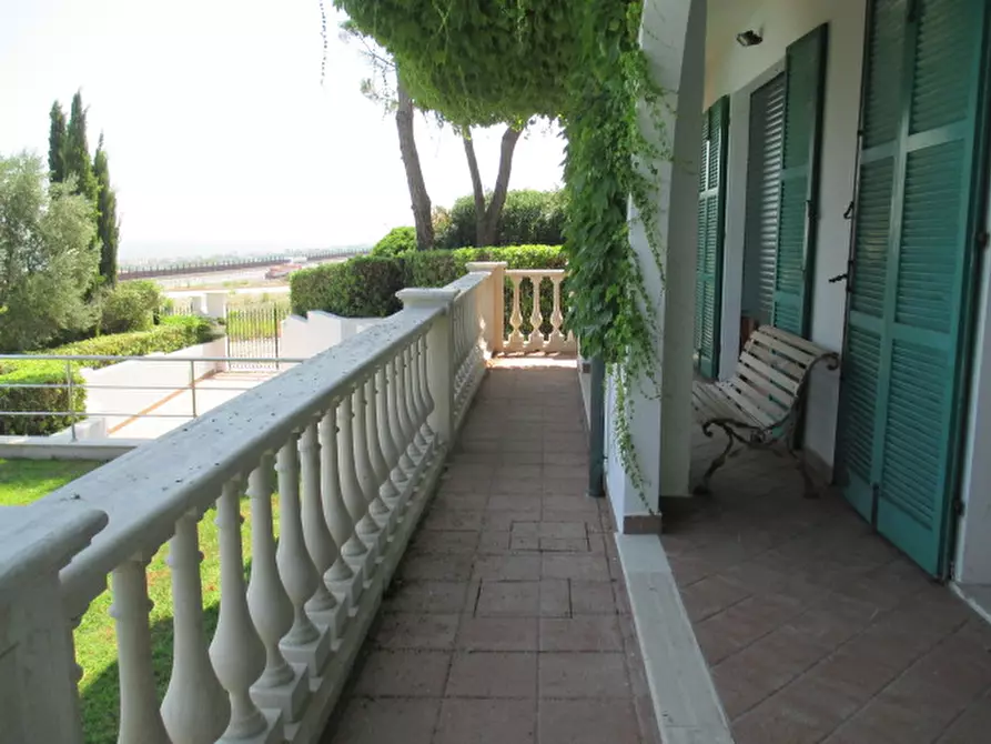 Immagine 19 di Casa indipendente in vendita  a Senigallia