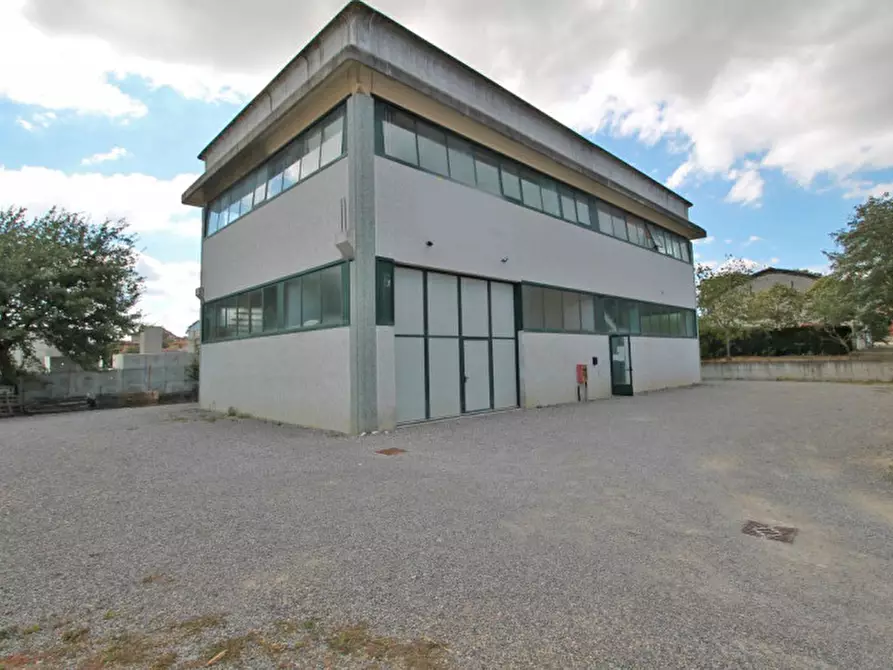 Immagine 1 di Capannone industriale in vendita  in Via Palmiro Togliatti a Torrita Di Siena