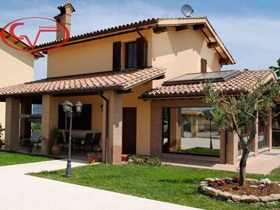 Immagine 1 di Terreno in vendita  in levane a Bucine