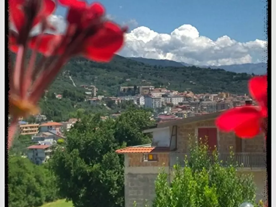Immagine 3 di Villa in vendita  in VIA MASACCIO , 9 a Eboli