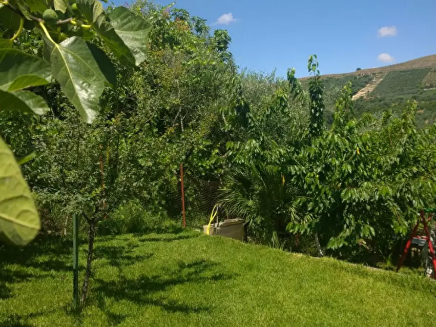 Immagine 5 di Villa in vendita  in VIA MASACCIO , 9 a Eboli