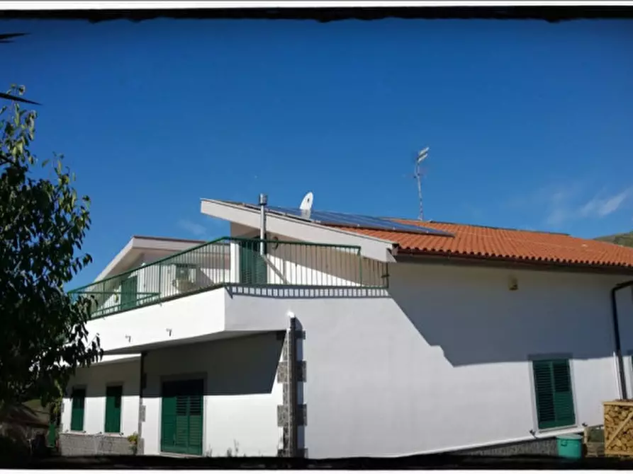 Immagine 25 di Villa in vendita  in VIA MASACCIO , 9 a Eboli