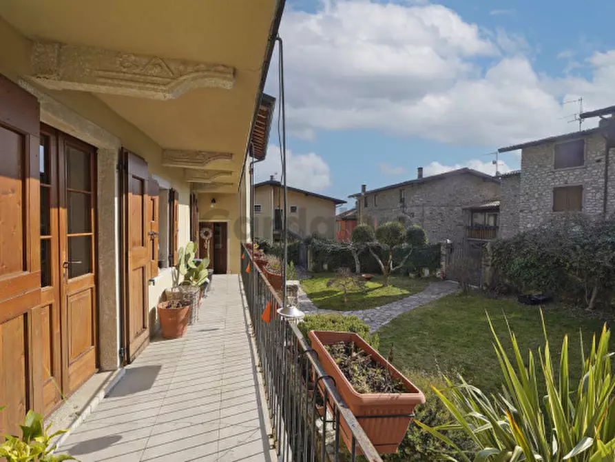 Immagine 2 di Casa indipendente in vendita  in via libertà a Tignale