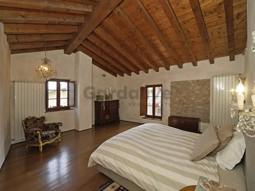 Immagine 16 di Casa indipendente in vendita  in via libertà a Tignale