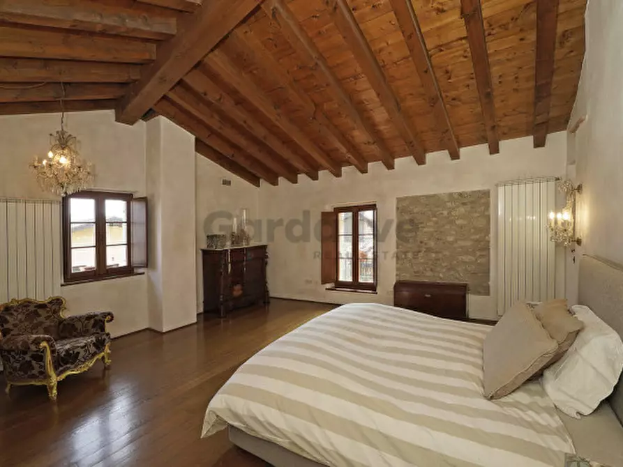 Immagine 17 di Casa indipendente in vendita  in via libertà a Tignale