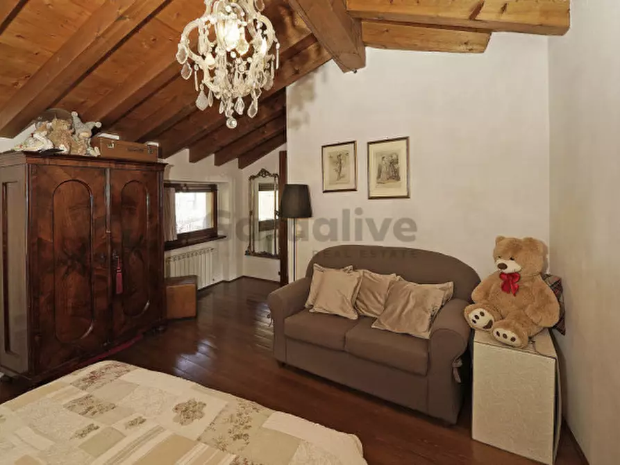 Immagine 27 di Casa indipendente in vendita  in via libertà a Tignale