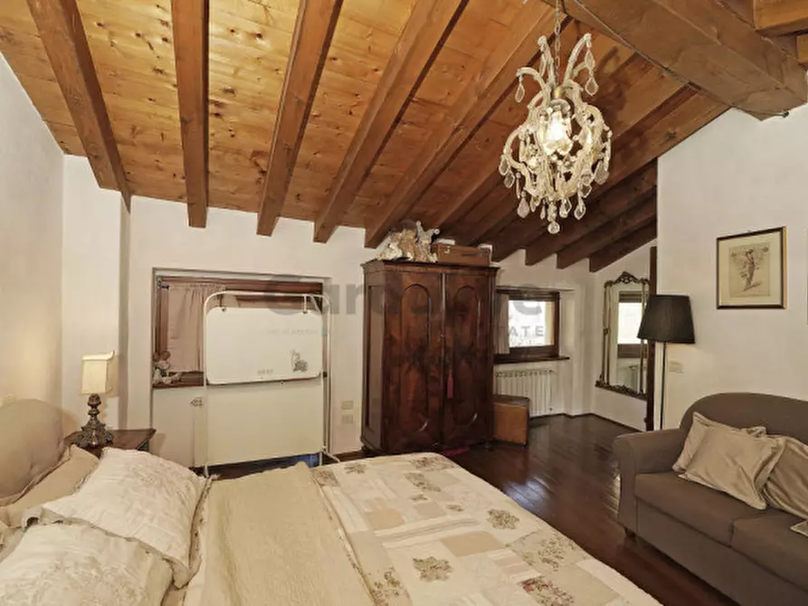 Immagine 28 di Casa indipendente in vendita  in via libertà a Tignale