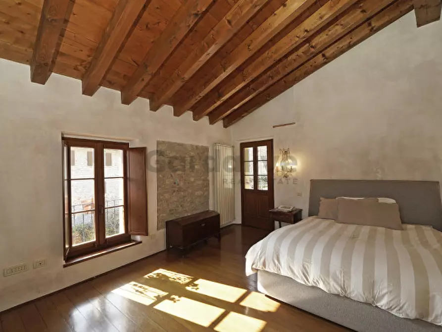 Immagine 32 di Casa indipendente in vendita  in via libertà a Tignale