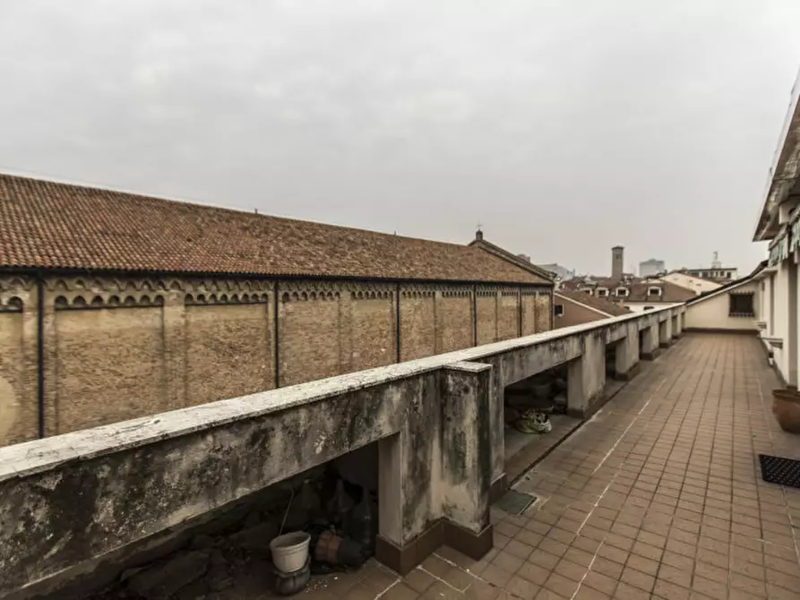 Immagine 18 di Attico in vendita  in Via Cavour a Padova