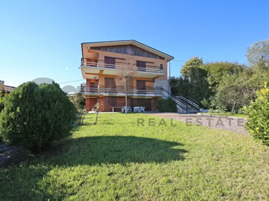 Immagine 2 di Villa in vendita  in Via Zublino 25 a San Felice Del Benaco