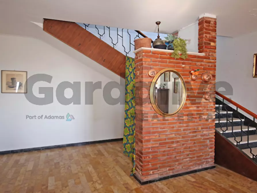 Immagine 7 di Villa in vendita  in Via Zublino 25 a San Felice Del Benaco