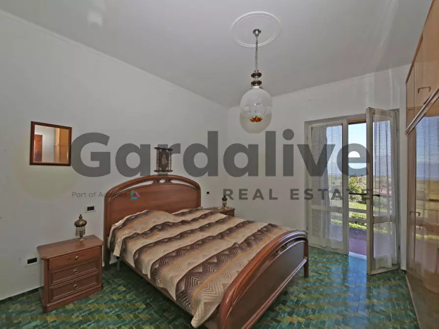 Immagine 13 di Villa in vendita  in Via Zublino 25 a San Felice Del Benaco