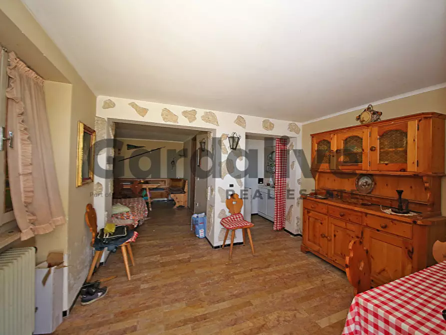 Immagine 22 di Villa in vendita  in Via Zublino 25 a San Felice Del Benaco