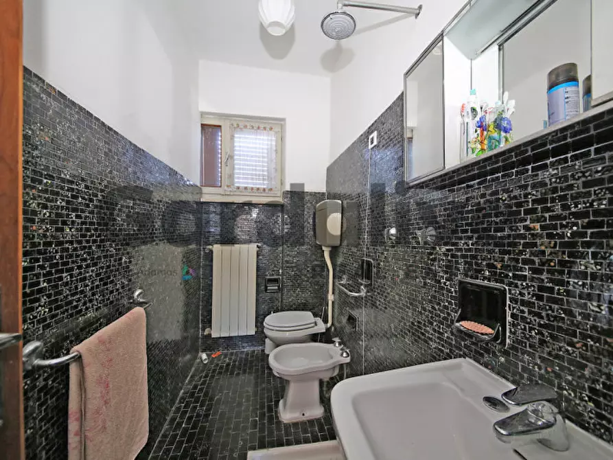 Immagine 27 di Villa in vendita  in Via Zublino 25 a San Felice Del Benaco