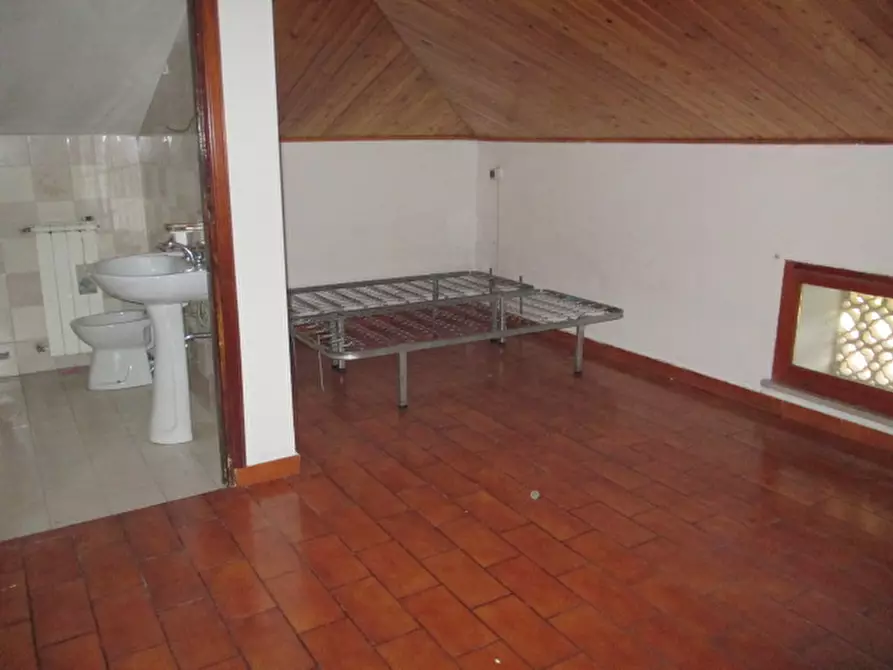 Immagine 10 di Appartamento in vendita  a Senigallia
